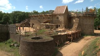 Link to Video | experiment, tourist destination, Middle Ages, Yonne, France, Guédelon Castle, Bourgogne-Franche-Comté, Treigny, 2009, High Middle Ages, color, castle, tourist attraction, experimental archaeology, long-term experiment, 13th century