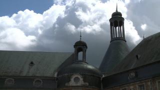 Link to Video | Yonne, France, Bourgogne-Franche-Comté, Château de Saint-Fargeau, historic building, tourist attraction, château, cloud, cloud cover