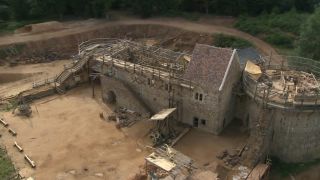 Link to Video | experiment, tourist destination, Middle Ages, Yonne, France, Guédelon Castle, Bourgogne-Franche-Comté, Treigny, 2009, High Middle Ages, color, castle, tourist attraction, experimental archaeology, long-term experiment, 13th century