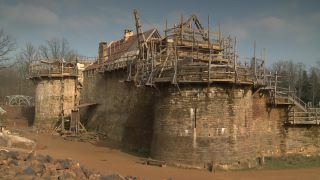 Link to Video | experiment, tourist destination, Middle Ages, Yonne, France, Guédelon Castle, Bourgogne-Franche-Comté, Treigny, 2010, High Middle Ages, color, craft, castle, construction site, tourist attraction, experimental archaeology, long-term experiment, 13th century