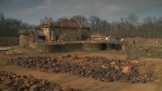 Link to Video | experiment, tourist destination, Middle Ages, Yonne, France, Guédelon Castle, Bourgogne-Franche-Comté, Treigny, 2010, High Middle Ages, color, craft, castle, construction site, tourist attraction, experimental archaeology, long-term experiment, 13th century