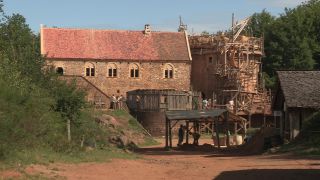 Link to Video | experiment, tourist destination, Middle Ages, Yonne, France, Guédelon Castle, Bourgogne-Franche-Comté, Treigny, 2011, High Middle Ages, color, castle, tourist attraction, experimental archaeology, long-term experiment, 13th century