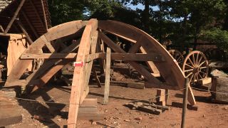 Link to Video | experiment, tourist destination, Middle Ages, Yonne, France, Guédelon Castle, Bourgogne-Franche-Comté, Treigny, 2010, High Middle Ages, color, craft, castle, construction site, tourist attraction, experimental archaeology, long-term experiment, 13th century