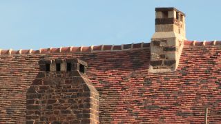 Link to Video | experiment, tourist destination, Middle Ages, Yonne, France, Guédelon Castle, Bourgogne-Franche-Comté, Treigny, 2010, High Middle Ages, color, craft, castle, construction site, tourist attraction, experimental archaeology, long-term experiment, 13th century