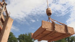 Link to Video | experiment, tourist destination, Middle Ages, Yonne, France, Guédelon Castle, Bourgogne-Franche-Comté, Treigny, 2011, High Middle Ages, color, castle, tourist attraction, experimental archaeology, long-term experiment, 13th century