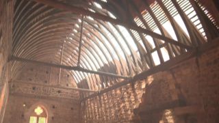 Link to Video | experiment, tourist destination, Middle Ages, Yonne, France, Guédelon Castle, Bourgogne-Franche-Comté, Treigny, 2011, High Middle Ages, color, castle, tourist attraction, experimental archaeology, long-term experiment, 13th century