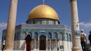 Link zum Video | historische Stätte, Tourismusziel, Jerusalem, Felsendom, Islamische Kunst, Tempelberg, Farbe, Wahrzeichen, 4K, 2016, Heiligtum, Gebäude, Islam, Byzantinische Architektur, Naher Osten, Sehenswürdigkeit, Israel