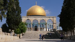 Link zum Video | historische Stätte, Tourismusziel, Jerusalem, Felsendom, Islamische Kunst, Tempelberg, Farbe, Wahrzeichen, 4K, 2016, Heiligtum, Gebäude, Islam, Byzantinische Architektur, Naher Osten, Sehenswürdigkeit, Israel
