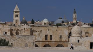 Link zum Video | historische Stätte, Tourismusziel, Jerusalem, Felsendom, Islamische Kunst, Tempelberg, Farbe, Wahrzeichen, 4K, 2016, Heiligtum, Gebäude, Islam, Byzantinische Architektur, Naher Osten, Sehenswürdigkeit, Israel