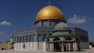 Link zum Video | historische Stätte, Tourismusziel, Jerusalem, Felsendom, Islamische Kunst, Tempelberg, Farbe, Wahrzeichen, 4K, 2016, Heiligtum, Gebäude, Islam, Byzantinische Architektur, Naher Osten, Sehenswürdigkeit, Israel