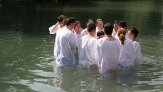Link to Video | Christian, believer's baptism, ritual, color, 4K resolution, 2016, baptism in the Catholic Church, liquid water, baptism, Jordan River, river, Near East, Christianity, Israel, religion, Yardenit