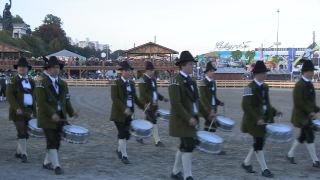Link to Video | Oktoberfest, October, Volksfest, show, Munich, Full High Definition, Germany, Tracht, 2010s, 2010, color, Artiodactyla, attraction, traditional costume, performance, folklore, tourist attraction, Theresienwiese, horse, Bayerisches Zentral-Landwirtschaftsfest, Bavaria