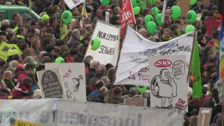 Link to Video | Stuttgart, March, state capital in Germany, demonstration, Full High Definition, Germany, 2011, color, March 19, protest, Stuttgart 21, Baden-Württemberg