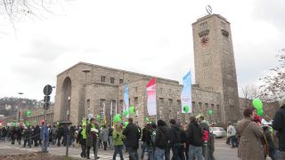Link to Video | Stuttgart, March, state capital in Germany, demonstration, Full High Definition, Germany, 2011, color, March 19, protest, Stuttgart 21, Baden-Württemberg