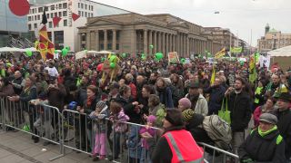 Link to Video | Stuttgart, March, state capital in Germany, demonstration, Full High Definition, Germany, 2011, color, March 19, protest, Stuttgart 21, Baden-Württemberg