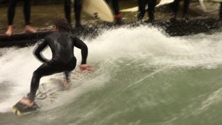 Link to Video | surfer, agility, surfing, Munich, 2013, balance, Eisbach, athletics, tourist attraction