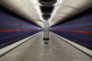 Link to Photo | photography, pandemic, Perspektiven, Munich, Germany, perspective, perspective, curfew, silence, emptiness, metro station