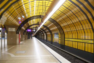 Link to Photo | photography, pandemic, Perspektiven, Munich, Germany, perspective, perspective, curfew, silence, emptiness, metro station