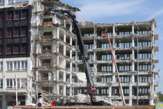 Link to Photo | photography, Munich, Debris, excavator, Germany, 2019, Demolition companies, demolition, building, Landsberger Straße, Tengelmann Group, Bavaria