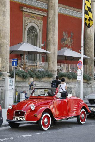 Link to Photo | passenger car, photography, motor car, Geldanlage, Munich, Germany, Seltenheit, collectible, luxury good