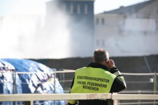 Link to Photo | photography, building implosion, Munich, high-rise building, Germany, 17 February 2008, 2008, Agfa-Gevaert
