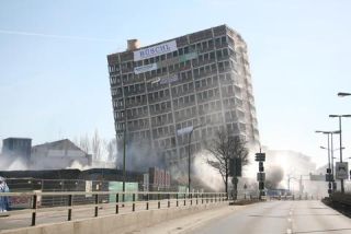 Link to Photo | photography, building implosion, Munich, high-rise building, Germany, 17 February 2008, 2008, Agfa-Gevaert