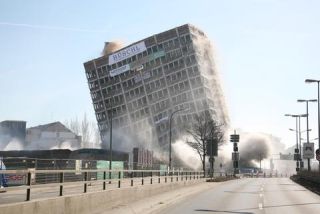 Link to Photo | photography, building implosion, Munich, high-rise building, Germany, 17 February 2008, 2008, Agfa-Gevaert