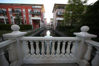 Link to Photo | photography, architecture, bridge, photograph, Munich, color, Pasing, Würm, Pasinger Stadtpark, liquid water, architectural style, river, 2021, residential area, urban area