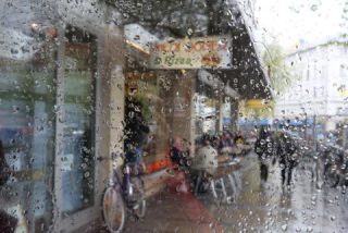 Link to Photo | fine-art photography, Munich, digital photography, drop, color, Photoart, wet season, art, central business district, rain, Rainy Day