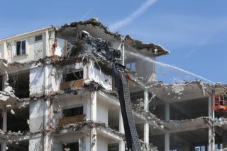 Link to Photo | photography, Munich, Debris, excavator, Germany, 2019, Demolition companies, demolition, building, Landsberger Straße, Tengelmann Group