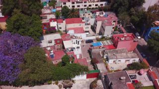 Link to Video | residential building, neighborhood, Mexico City, San Lucas, color, 4K resolution, 2018, high-angle shot, aerial shot, North America, city, day, roof, Mexico