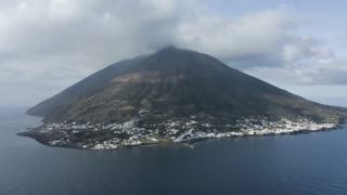Link to Video | sea, color, 4K resolution, Italy, Tyrrhenian Sea, Europe, aerial shot, Mediterranean Basin, mediterranean sea