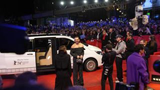 Link to Photo | February, annual event, photograph, Berlin International Film Festival, entertainer, film industry, event, Germany, celebrity, color, film festival, February 15, red carpet, opening ceremony, actor, Europe, 2024, Riccardo Simonetti, Berlin, evening, very important person
