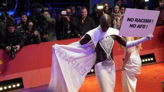 Link to Photo | February, annual event, photograph, Berlin International Film Festival, film industry, Papis Loveday, event, Germany, celebrity, color, film festival, February 15, red carpet, opening ceremony, model, 2024, Berlin, evening, very important person