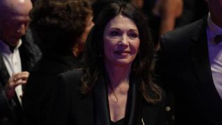 Link to Photo | February, annual event, photograph, Berlin International Film Festival, film industry, event, Germany, celebrity, actress, color, film festival, February 15, opening ceremony, 2024, Berlin, Iris Berben, evening, very important person