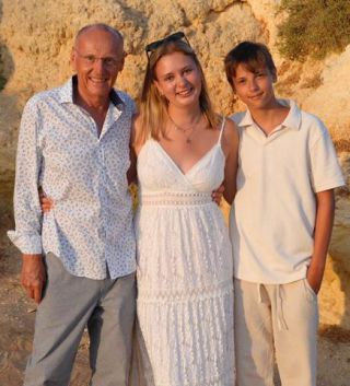 Link to Photo | vacation, August, photograph, fashion, summer, school holiday, joie de vivre, recreation, color, lifestyle, Portugal, 2024, paid time off, Smart casual, happiness, bestager, joy