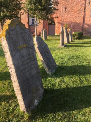 Link to Photo | photograph, grave, Germany, tombstone, Süderende, color, Föhr, cemetery, death, day