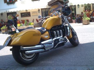 Link to Photo | cruiser, motorcycle, golden yellow, port, La Rochelle, Triumph Rocket 3, Triumph Rocket III