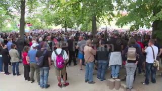 Link to Video | March 9, Agence France-Presse, right-wing