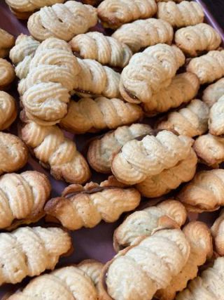 Link to Photo | sugar, cookie, biscuit, caloric turnover, Germany, amateur photography, pastry, 2023, Plätzchen, Weihnachtsplätzchen, Christmas tradition, tradition, Advent, digital color photograph, color photograph