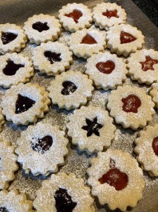 Link to Photo | sugar, cookie, biscuit, caloric turnover, Germany, amateur photography, pastry, 2023, Plätzchen, Weihnachtsplätzchen, Christmas tradition, tradition, Advent, digital color photograph, color photograph