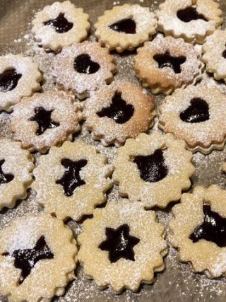 Link to Photo | sugar, cookie, biscuit, caloric turnover, Germany, amateur photography, pastry, 2023, Plätzchen, Weihnachtsplätzchen, Christmas tradition, tradition, Advent, digital color photograph, color photograph