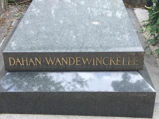 Link to Photo | photograph, France, grave, color, cemetery, death, Europe, day, Paris, Père Lachaise