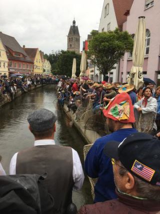 Link to Photo | annual event, photograph, Fischertag, Memmingen, Allgäu, Germany, amateur photography, spectacle, liquid water, Europe, tradition, Bavaria
