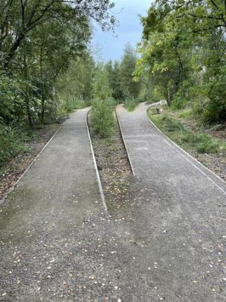 Link to Photo | September, photograph, Ruhr, industrial heritage site, Germany, Essen, amateur photography, color, mining, 2024, Stadtbezirk VI (Essen), tourist attraction, day, mining region, UNESCO World Heritage Site, coal mine