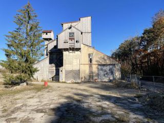Link to Photo | October, photograph, autumn, Munich, Germany, modern ruins, amateur photography, color, Europe, 2024, gravel pit, day, Mächler, degradation, Bavaria