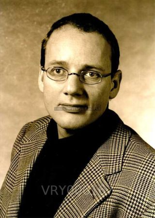 Link to Photo | photography, photograph, portrait, young man, glasses