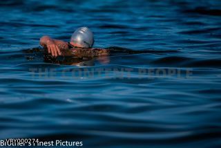 Link zum Foto | Sommer, Meer, Freizeit, Deutschland, flüssiges Wasser, Rügen, Frau, Schwimmbrille, Ostsee, Schwimmen, Urlaub, körperliche Aktivität, Badekappe