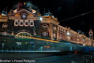Link to Photo | fine-art photography, long-exposure photography, photography, photograph, private transport, color, landmark, Flinders Street, Photoart, Melbourne, Flinders Street, historic building, Victoria, Australia, building, 2024, Renaissance Revival architecture, railway station, through station, night