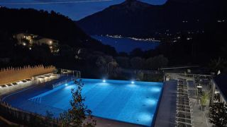 Link to Photo | Tremosine, September, photograph, swimming pool, amateur photography, color, Italy, 2024, Lake Garda